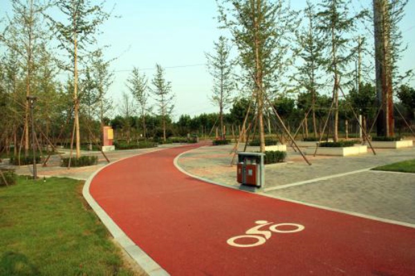 環氧彩砂顆粒的施工要考慮到哪些方面？